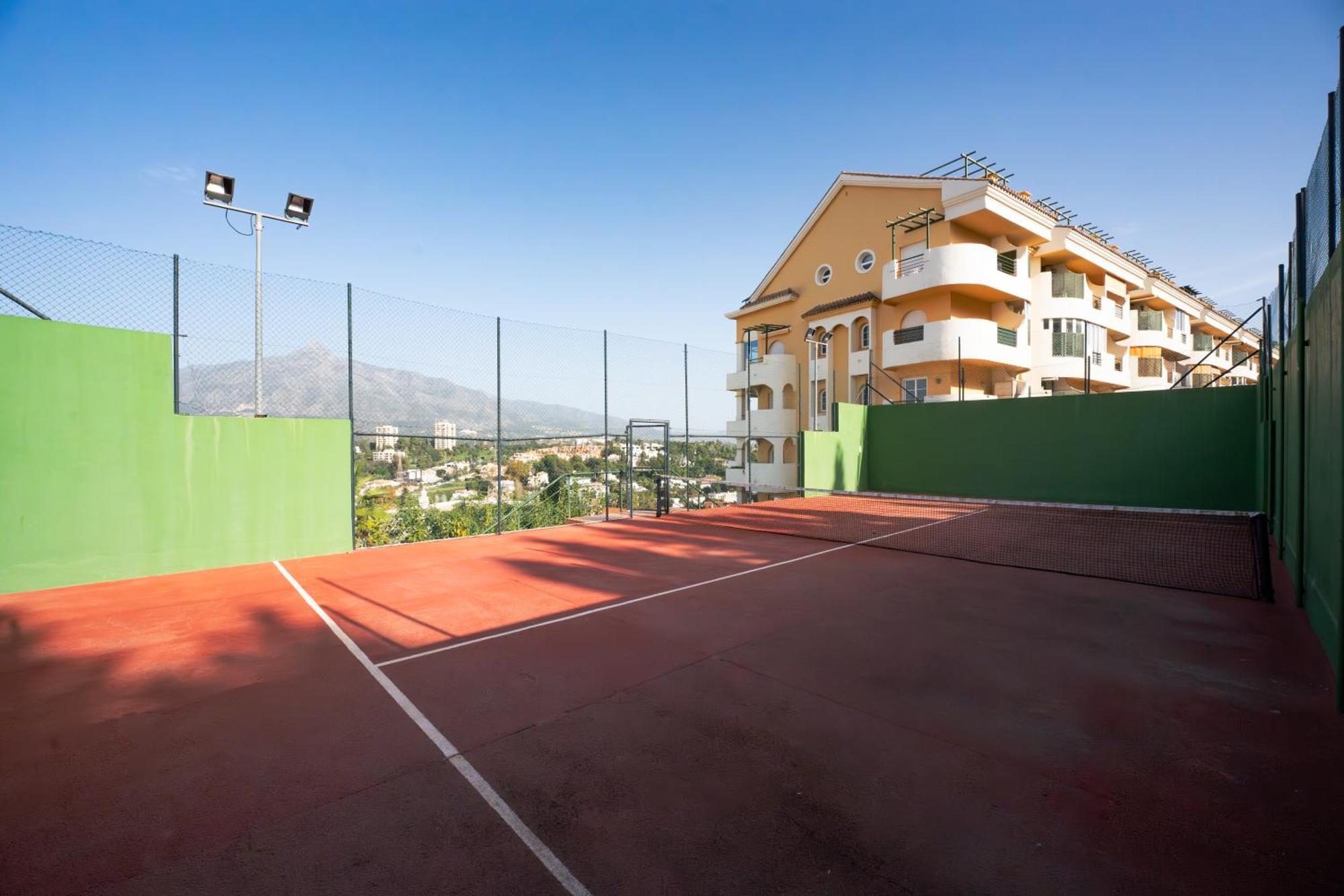 Unmatched Location, Breathtaking Views, Garage * Marbella