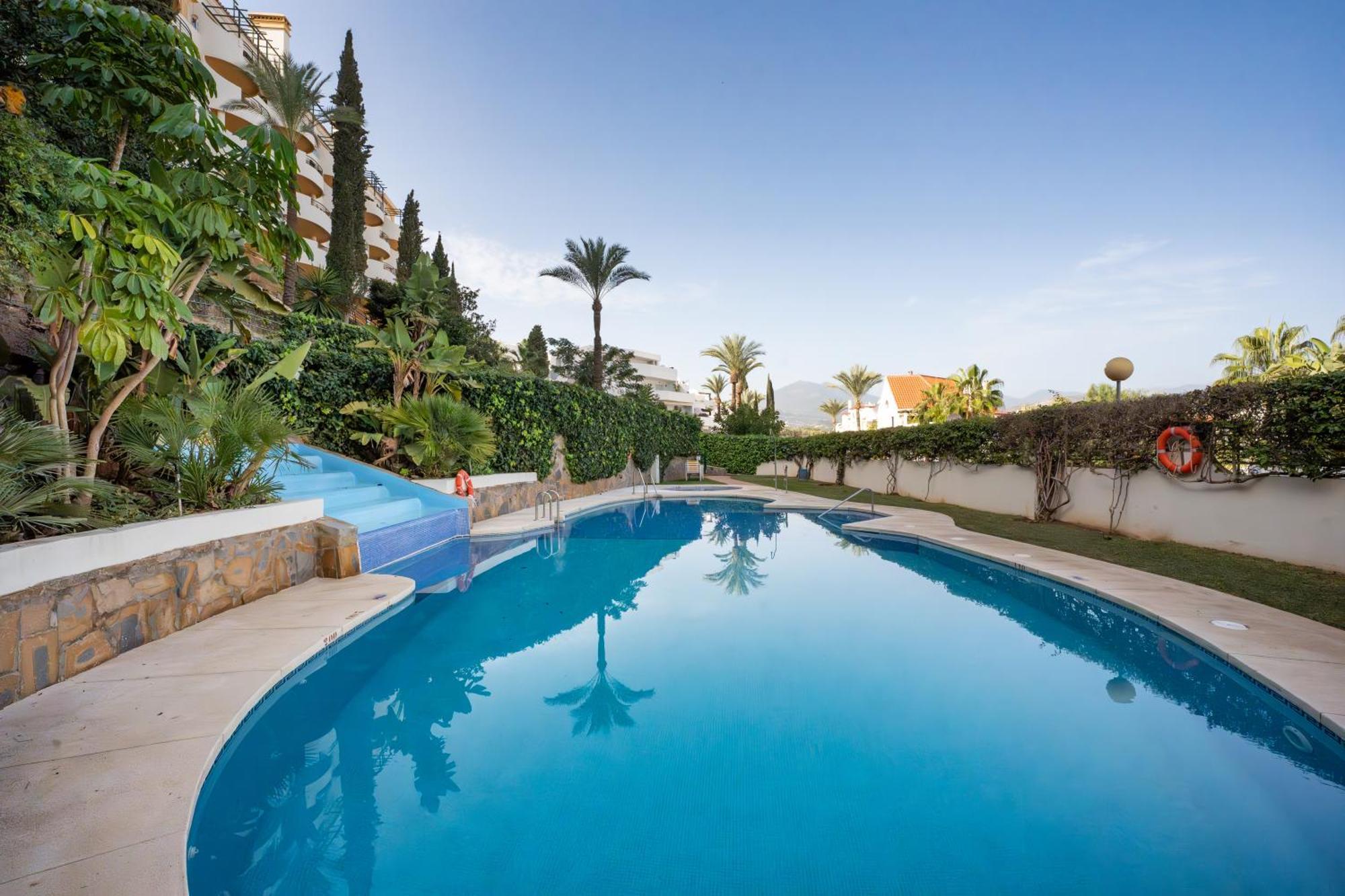 Unmatched Location, Breathtaking Views, Garage Apartment