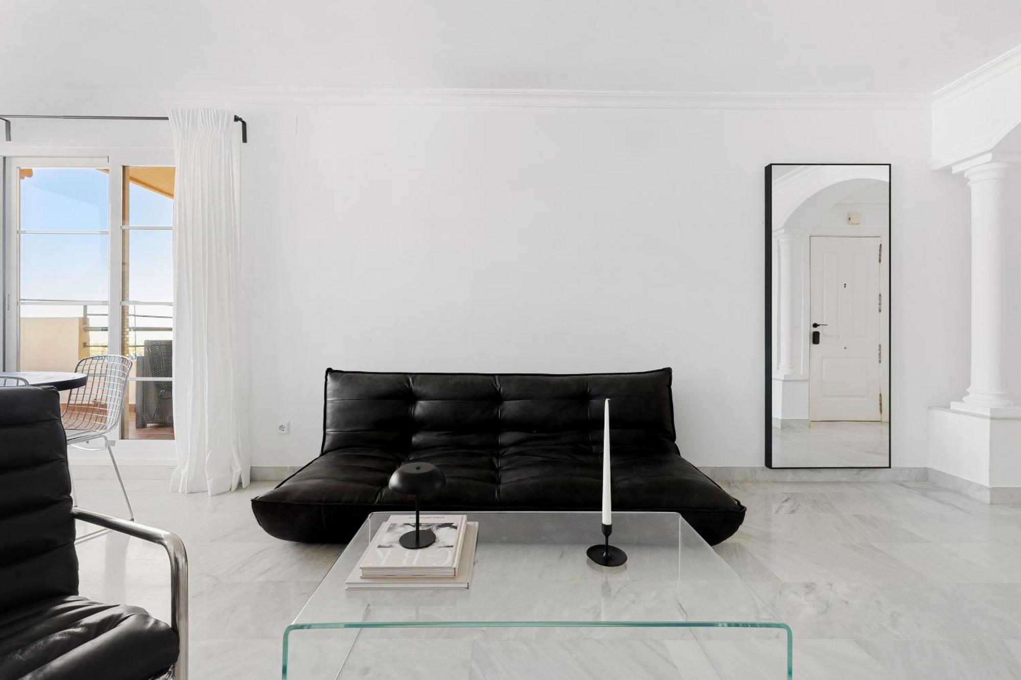 Apartment Unmatched Location, Breathtaking Views, Garage Marbella