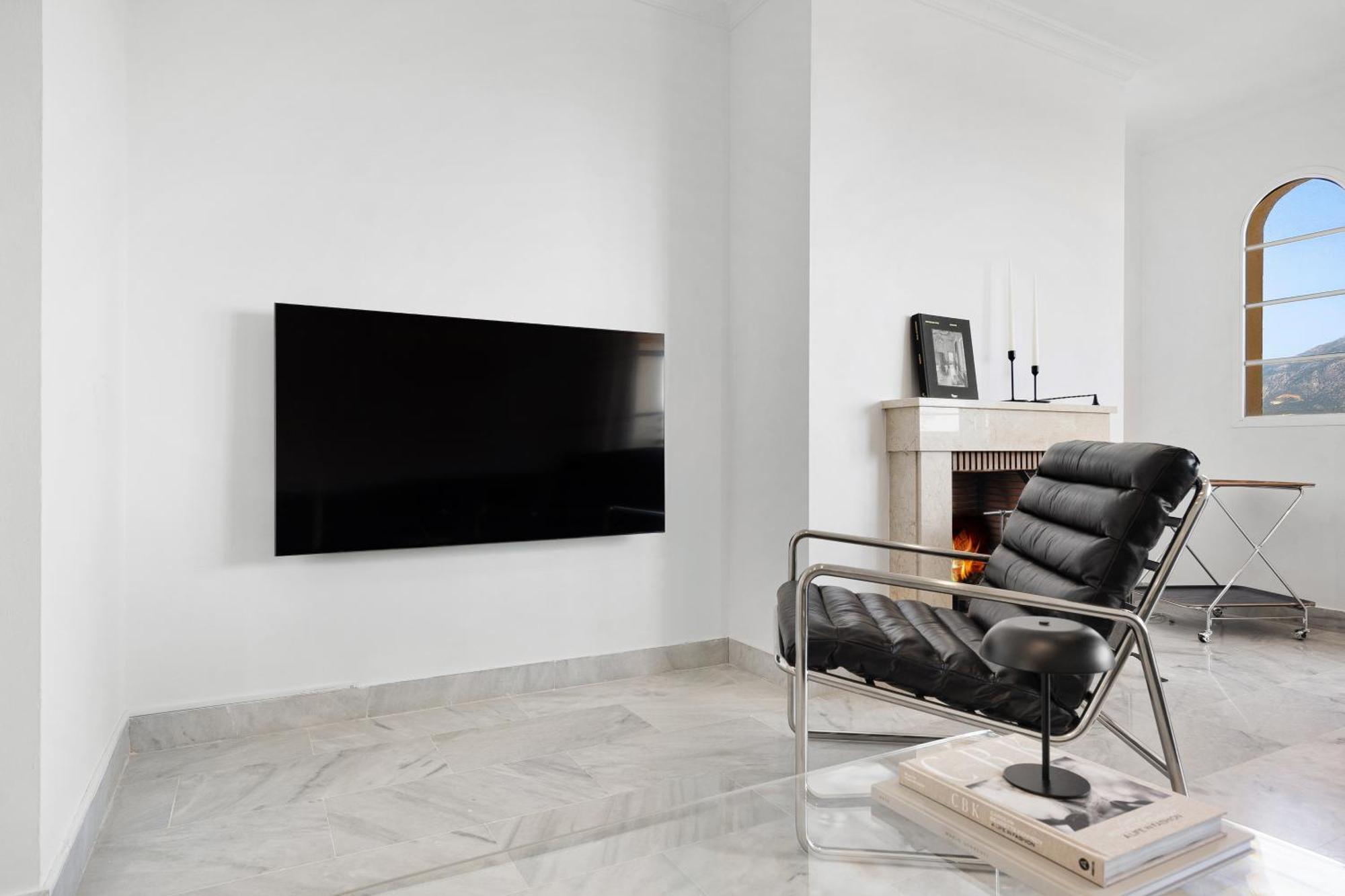 Unmatched Location, Breathtaking Views, Garage Apartment Marbella