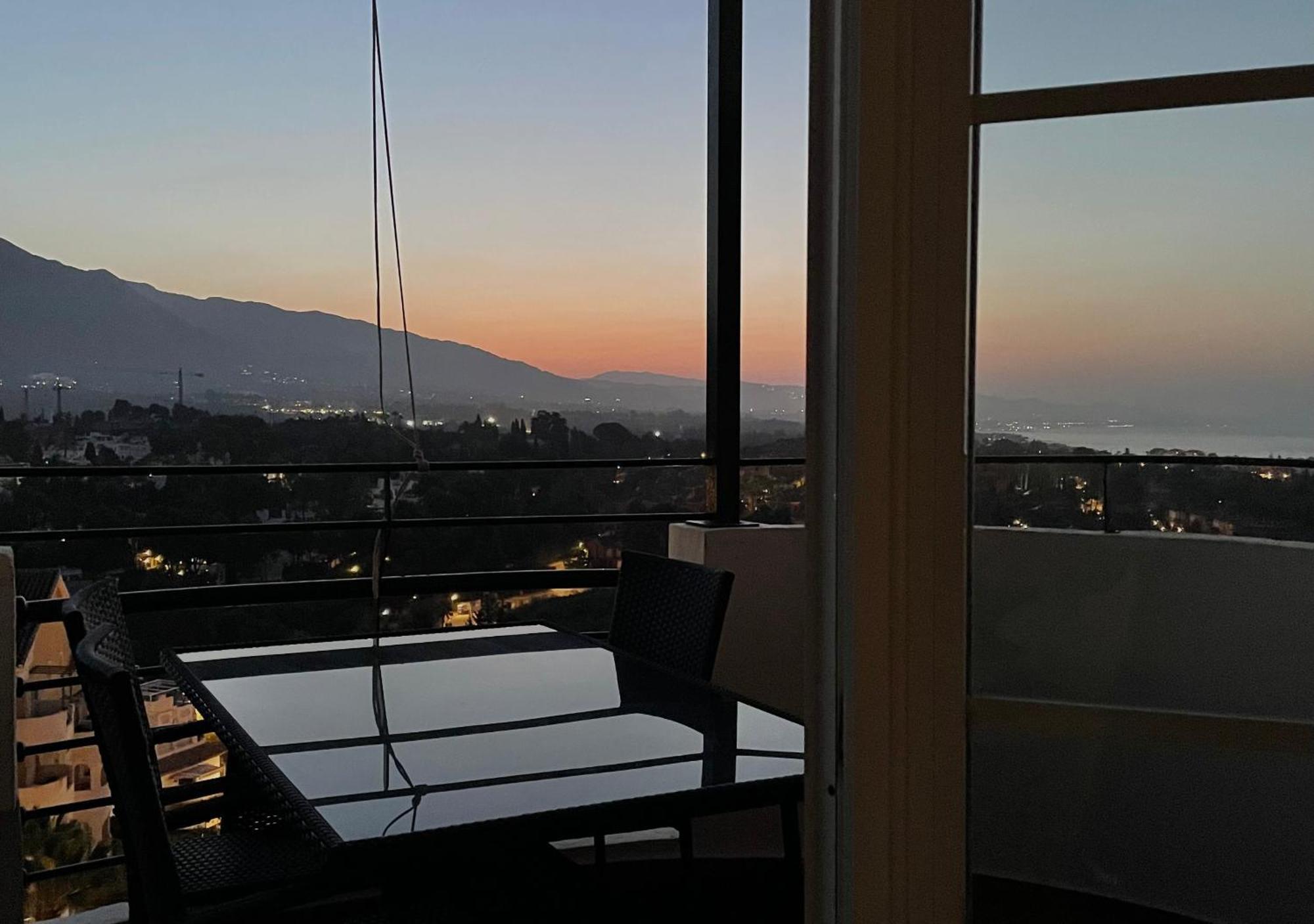Apartment Unmatched Location, Breathtaking Views, Garage Marbella