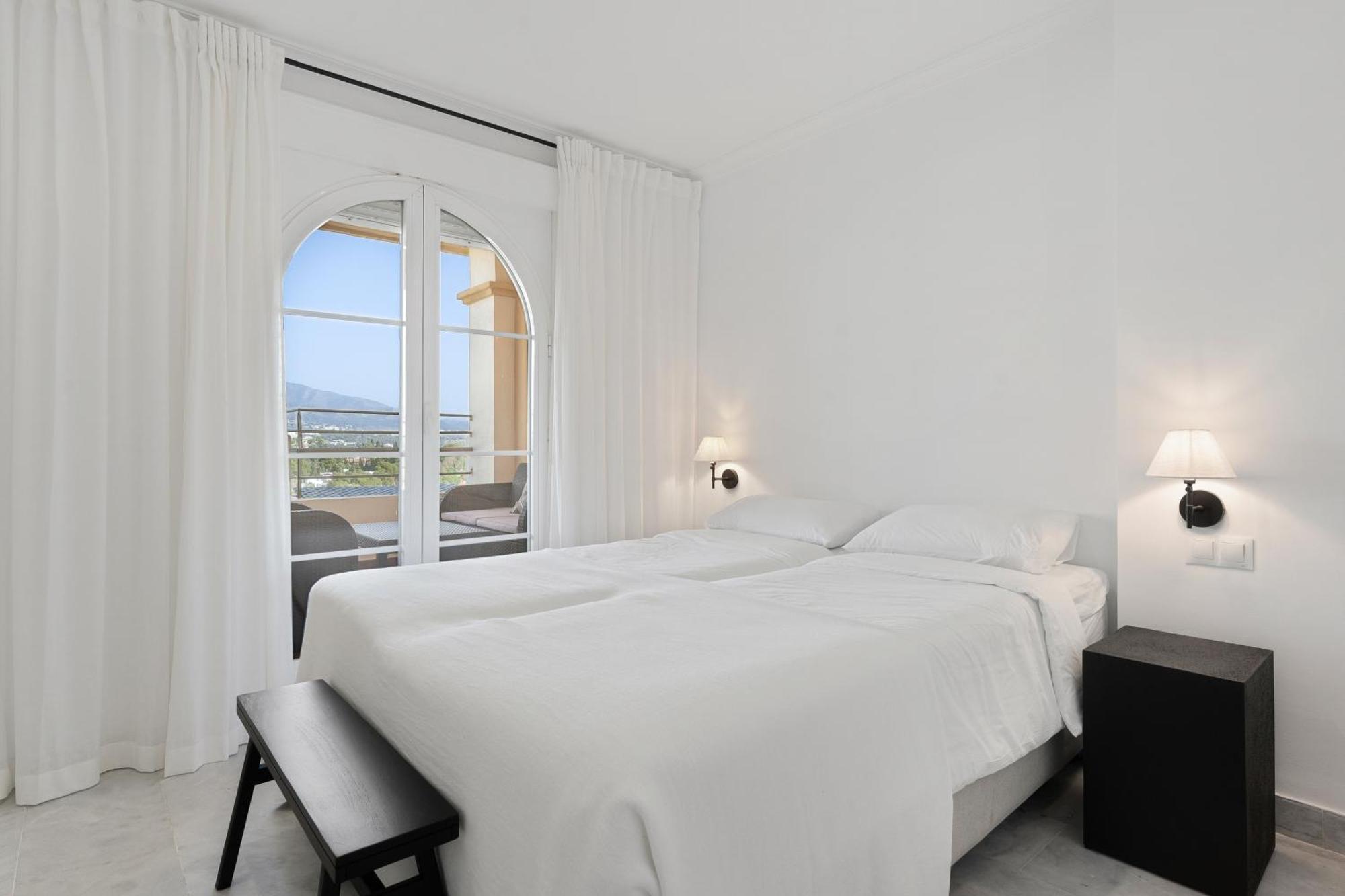 Unmatched Location, Breathtaking Views, Garage Apartment *